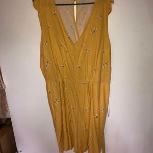 Old navy floral romper xxl